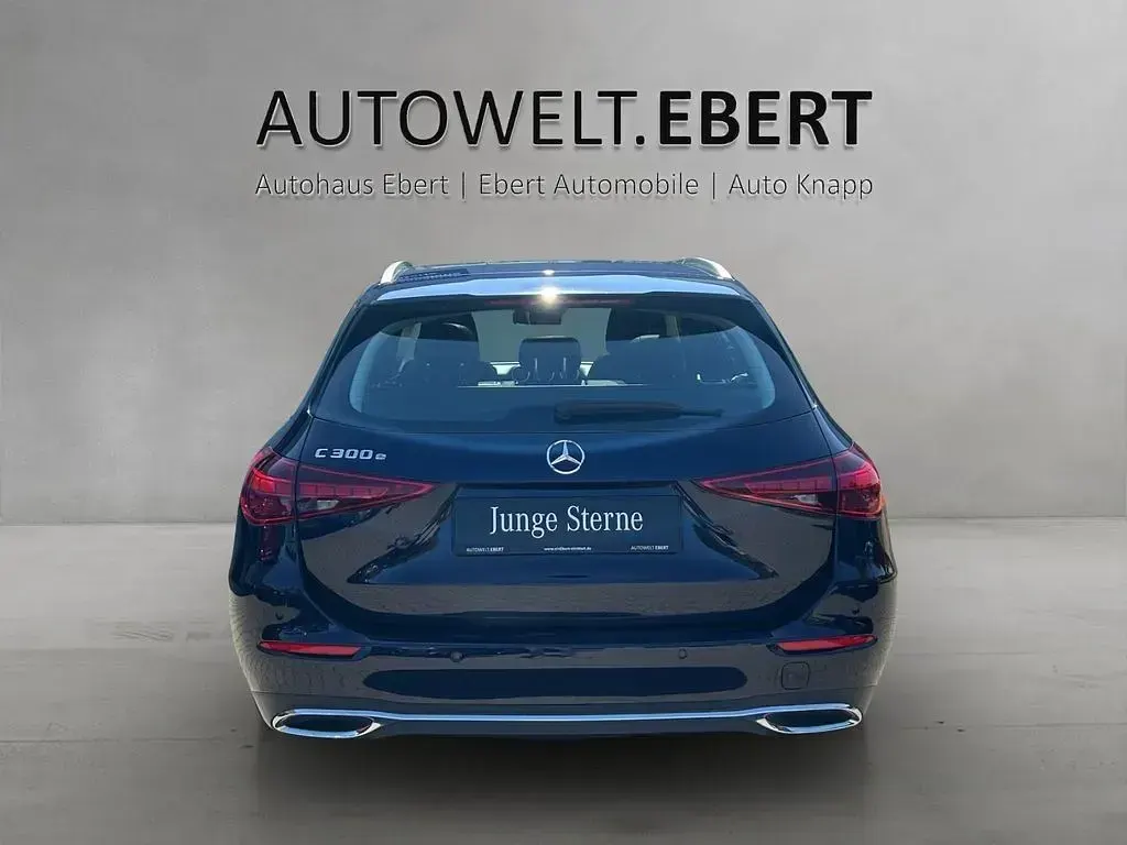 Gebraucht Mercedes C300e Business 204 PS (150 kW) 2022 Cavansitblau Limousine