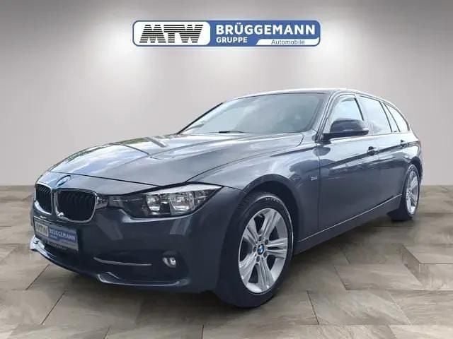 Grau Gebraucht 2016 BMW 318 Sport Line Kombi | 15.270 € (Fairer Preis) - Bild 1/4