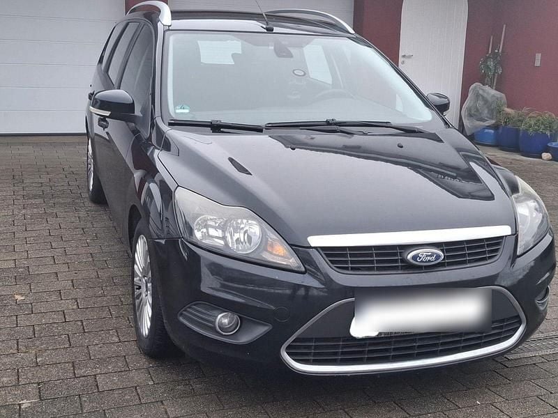 Schwarz Gebraucht 2010 Ford Focus Titanium Kombi | 1.500 € (Superpreis) - Bild 1/4