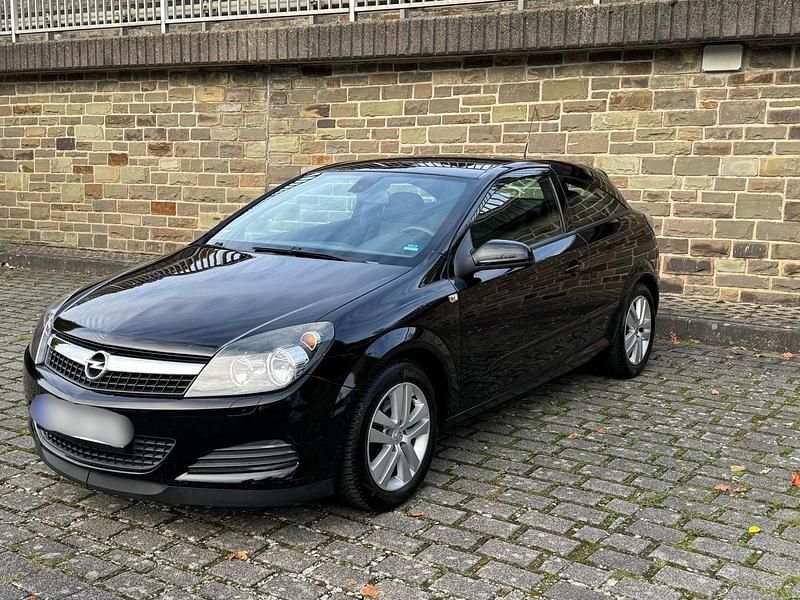 Gebraucht Opel Astra GTC 116 PS (85 kW) 2009 Schwarz Coupé