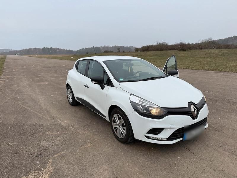 Gebraucht Renault Clio IV 75 PS (55 kW) 2019 Weiß Kleinwagen