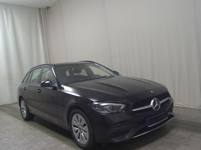 Gebraucht Mercedes C200 186 PS (136 kW) 2023 Schwarz Limousine