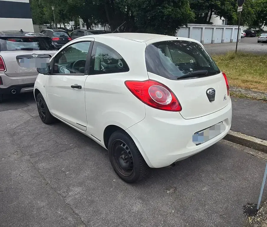 Gebraucht Ford Ka Trend 69 PS (50 kW) 2010 Weiß Kleinwagen