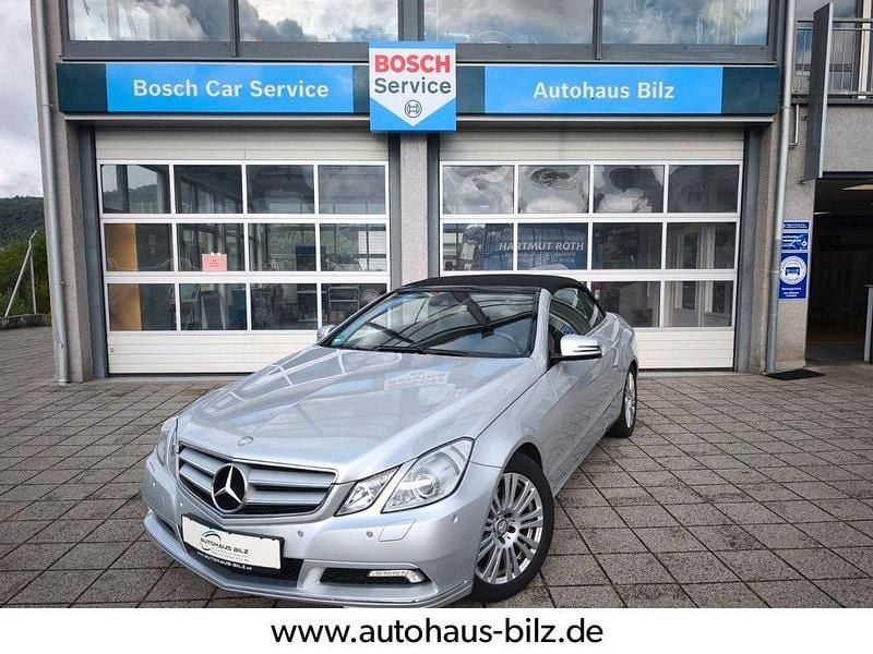 Silber Gebraucht 2010 Mercedes E250 Cabrio | 10.990 € (Superpreis) - Bild 1/4