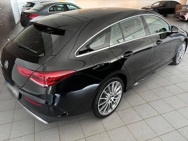 Schwarz Gebraucht 2021 Mercedes E250 Kombi | 26.999 € (Fairer Preis) - Bild 1/4