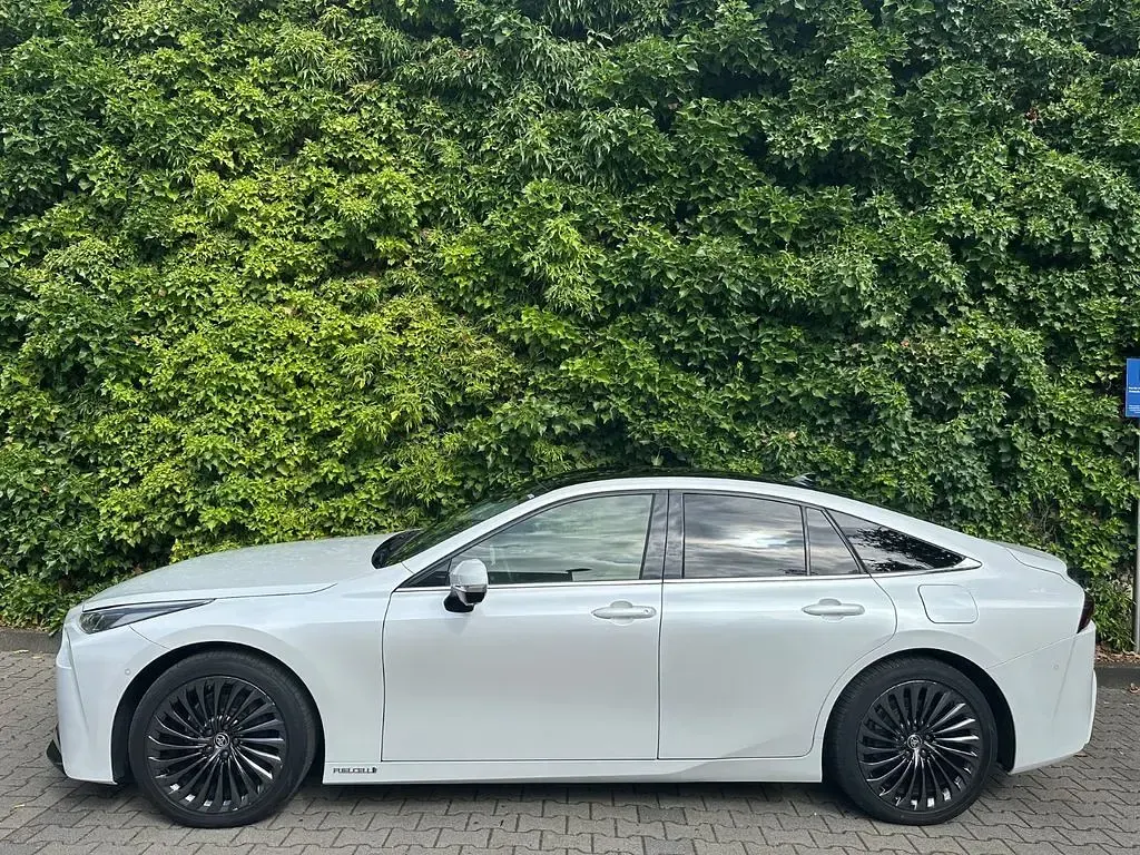 Gebraucht Toyota Mirai Advance 182 PS (133 kW) 2021 Weiß Limousine