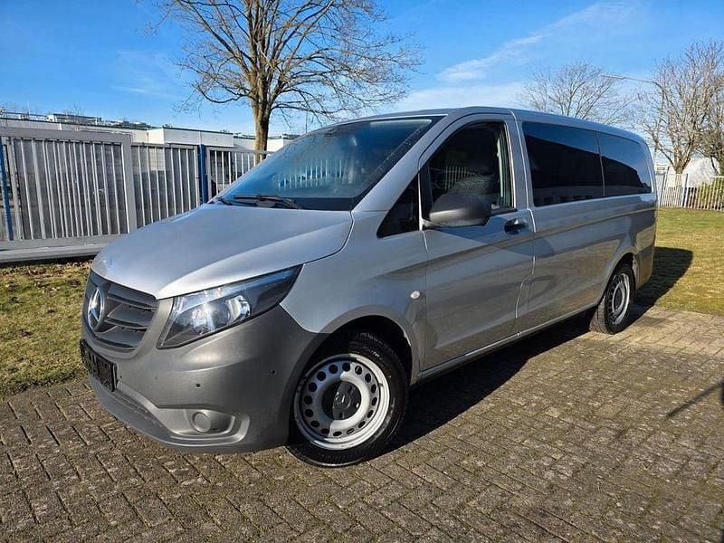 Gebraucht Mercedes Vito 163 PS (119 kW) 2022 Silber Van