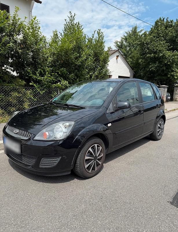 Gebraucht Ford Fiesta 95 PS (69 kW) 2008 Schwarz Kleinwagen