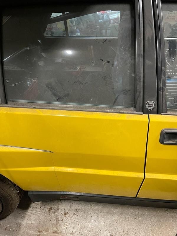 Gebraucht Lancia Delta 196 PS (144 kW) 1989 Gelb Kleinwagen