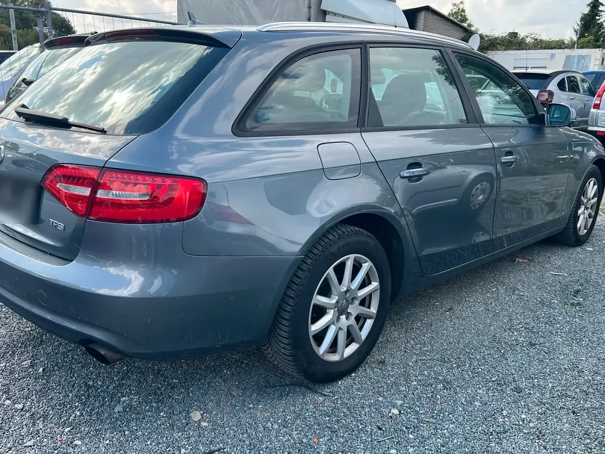 Gebraucht Audi A4 172 PS (126 kW) 2013 Grau Kombi