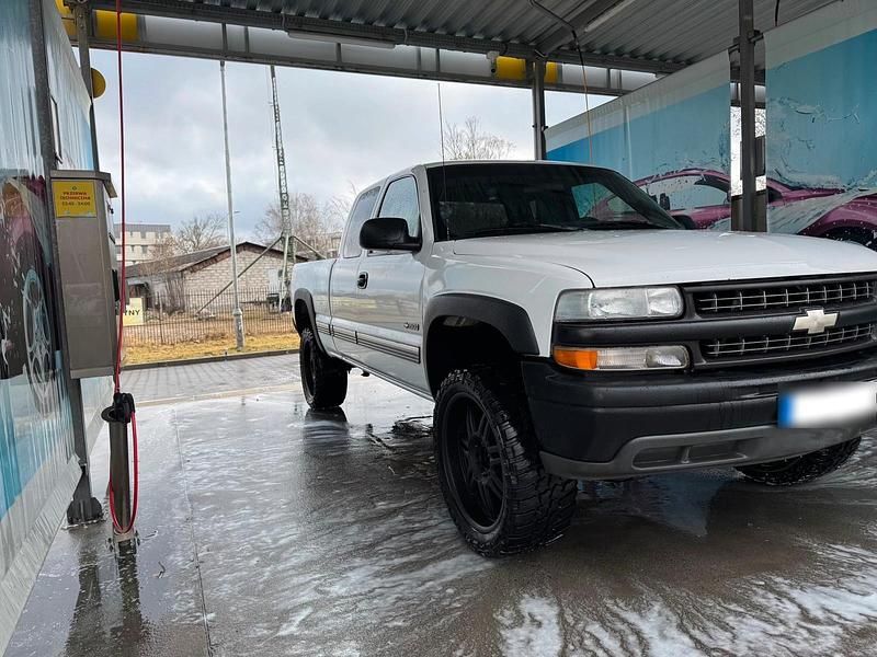 Gebraucht Chevrolet Silverado 260 PS (191 kW) 2000 Weiß SUV