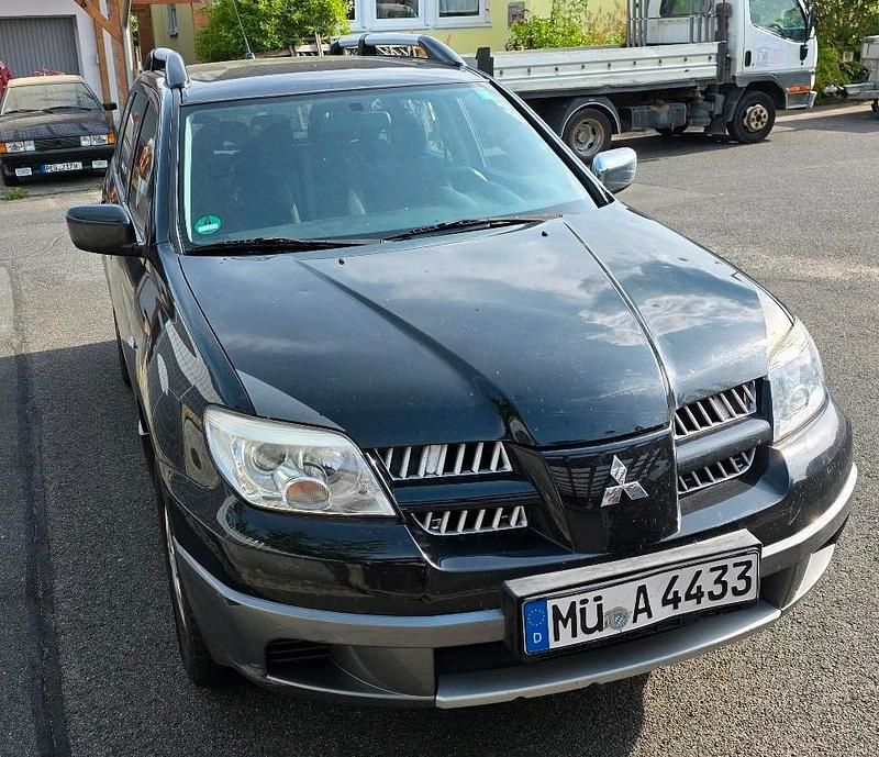 Schwarz Gebraucht 2004 Mitsubishi Outlander SUV | 1.800 € (Superpreis) - Bild 1/4