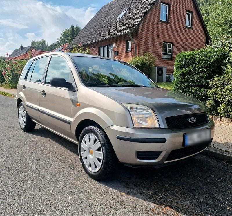 Grau Gebraucht 2003 Ford Fusion Kleinwagen | 2.100 € (Fairer Preis) - Bild 1/4