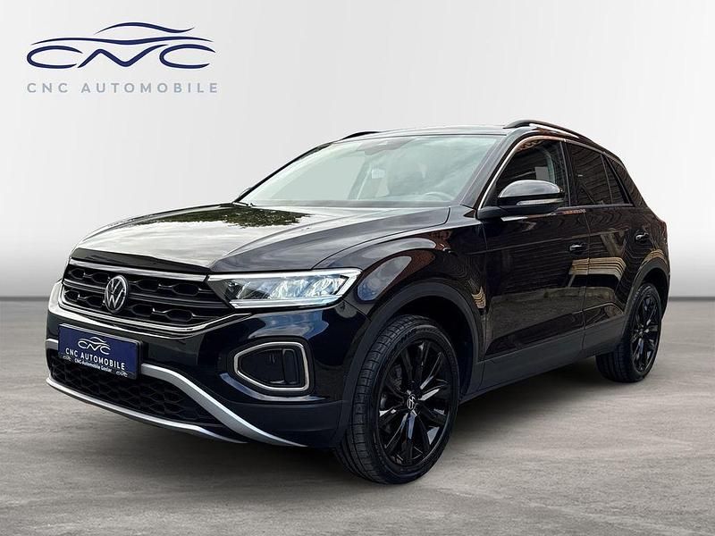 Schwarz Gebraucht 2022 VW T-Roc Life SUV | 22.790 € (Etwas zu teuer) - Bild 1/4
