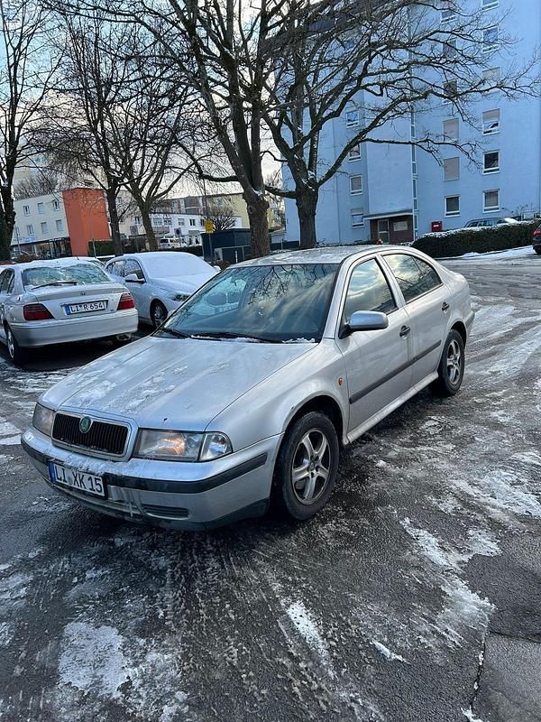 Gebraucht Skoda Octavia 110 PS (80 kW) 2000 Silber Limousine