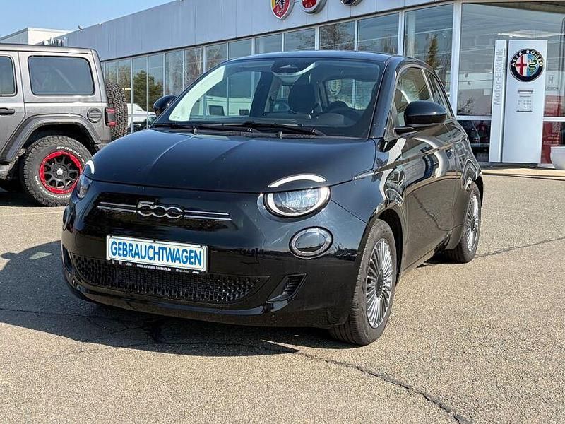 Gebraucht Fiat 500e 86 kW (118 PS) 2023 Schwarz Kleinwagen