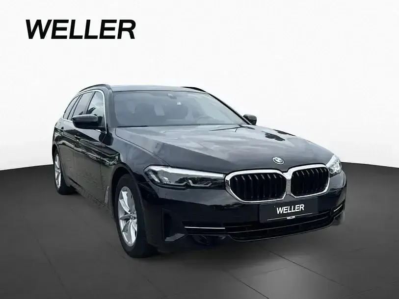 Gebraucht BMW 520 Sport Line 190 PS (139 kW) 2023 Schwarz Limousine