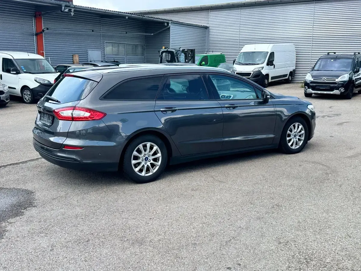 Gebraucht Ford Mondeo 150 PS (110 kW) 2016 Grau Kombi