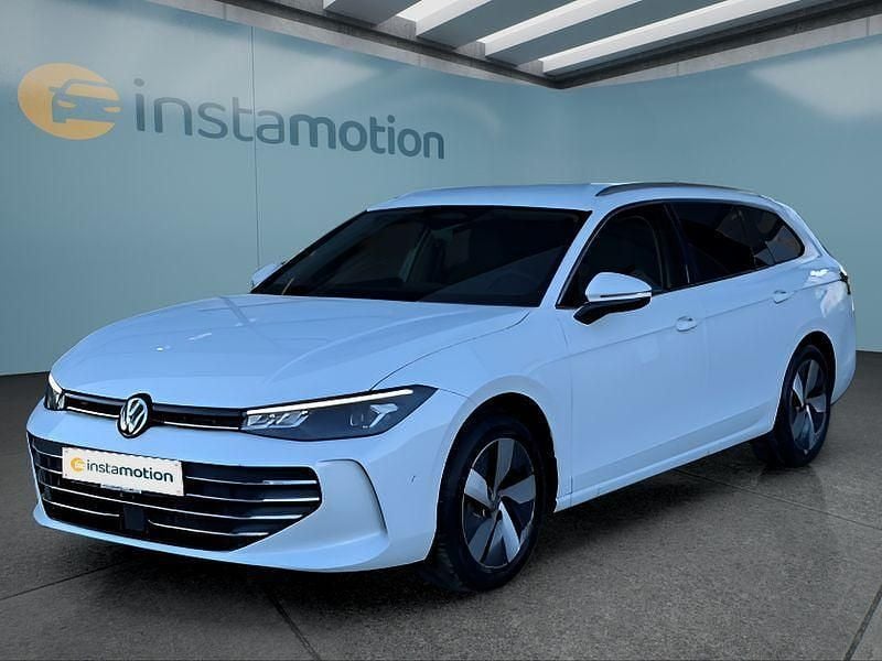 Weiß Gebraucht 2024 VW Passat Kombi | 33.999 € (Superpreis) - Bild 1/4