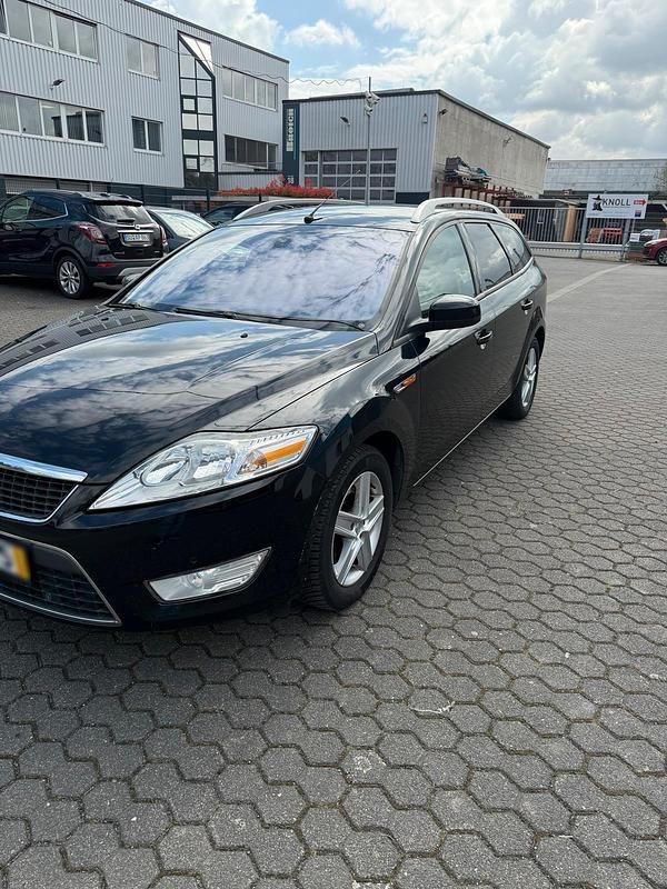 Gebraucht Ford Mondeo 140 PS (102 kW) 2010 Schwarz Kombi
