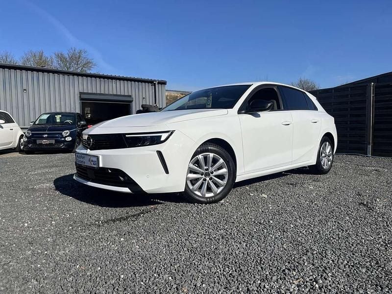 Gebraucht Opel Astra Elegance 131 PS (96 kW) 2023 Weiß Kleinwagen