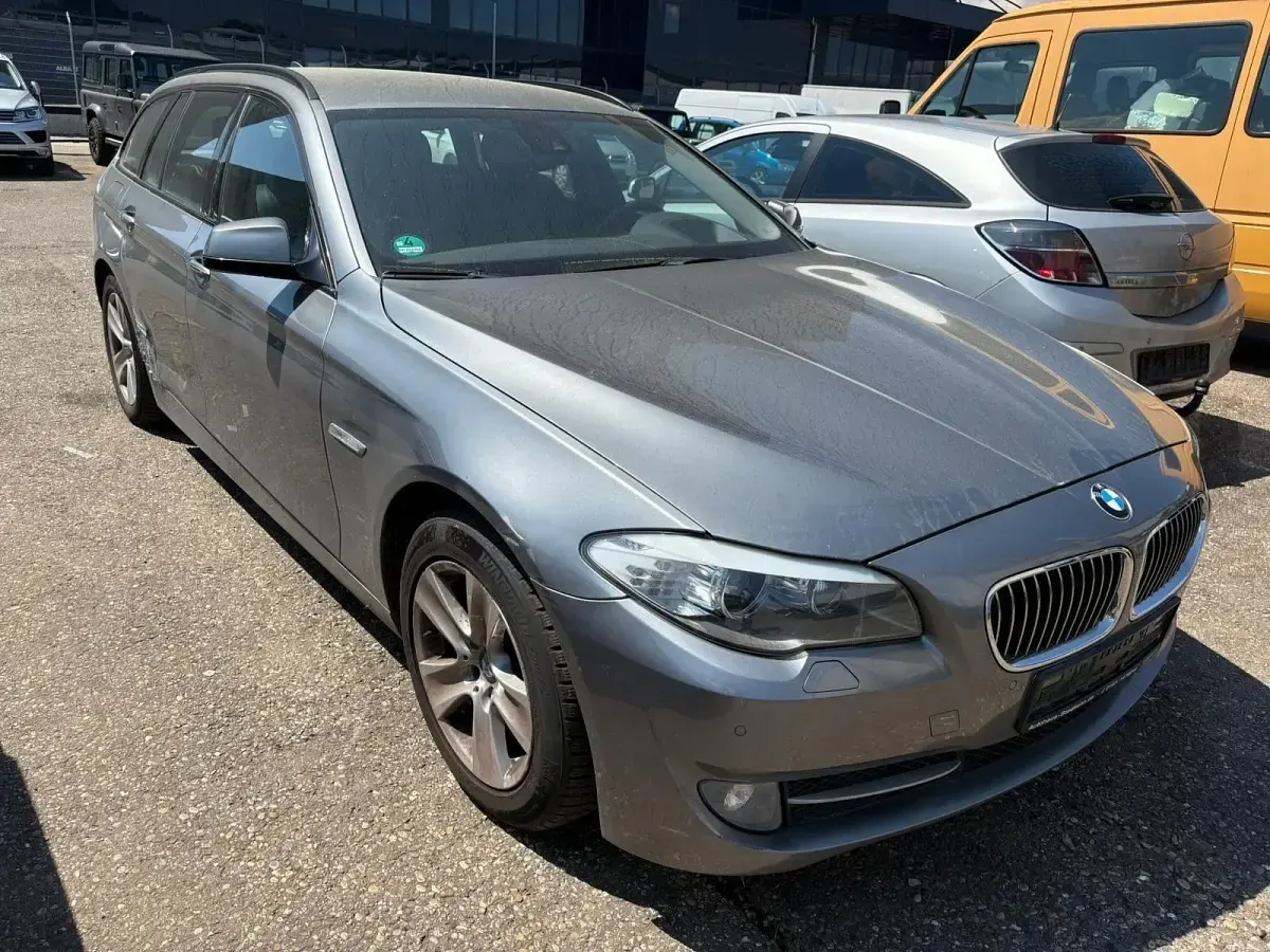 Gebraucht BMW 535 Shadowline 299 PS (219 kW) 2011 Grau Kombi