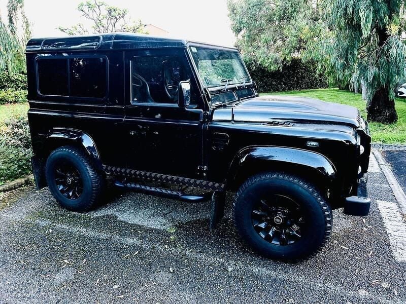 Schwarz Gebraucht 2015 Land Rover Defender SUV | 45.000 € - Bild 1/4