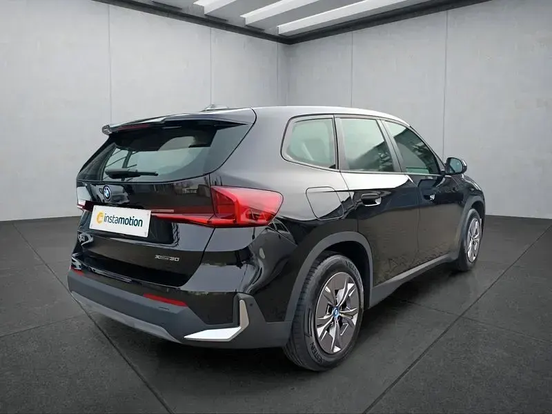 Gebraucht BMW iX1 230 kW (313 PS) 2023 Schwarz SUV