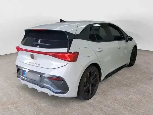Gebraucht Cupra Born 150 kW (204 PS) 2024 Weiß Kleinwagen