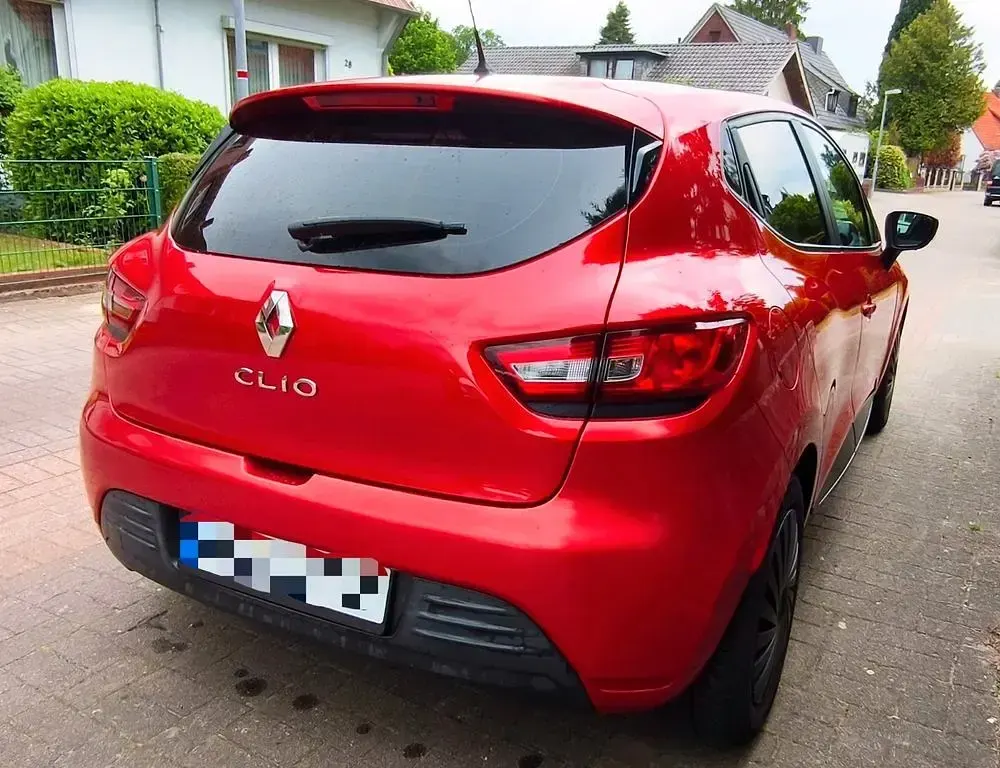 Gebraucht Renault Clio 90 PS (66 kW) 2017 Rot Limousine