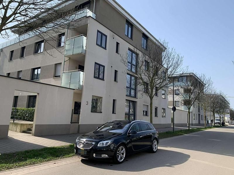 Gebraucht Opel Insignia 140 PS (102 kW) 2012 Schwarz Kombi