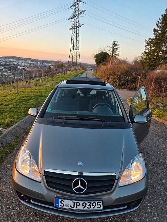 Gebraucht Mercedes A160 95 PS (69 kW) 2010 Silber Van / Kleinbus