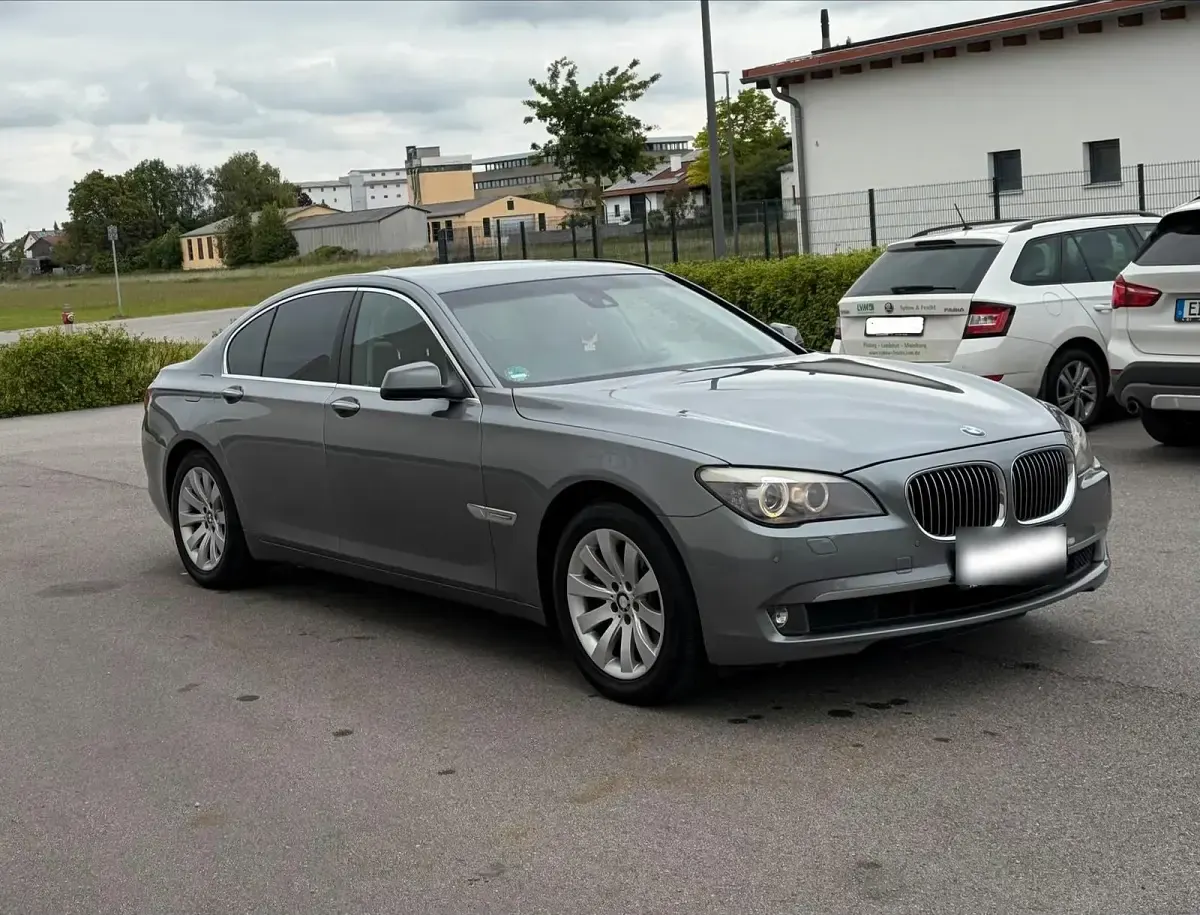 Gebraucht BMW 730 245 PS (180 kW) 2012 Limousine