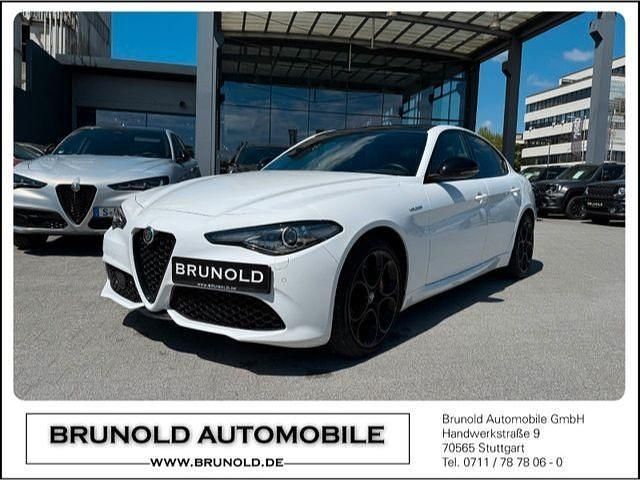 Weiß Gebraucht 2022 Alfa Romeo Giulia Veloce Limousine | 36.900 € (Etwas zu teuer) - Bild 1/4