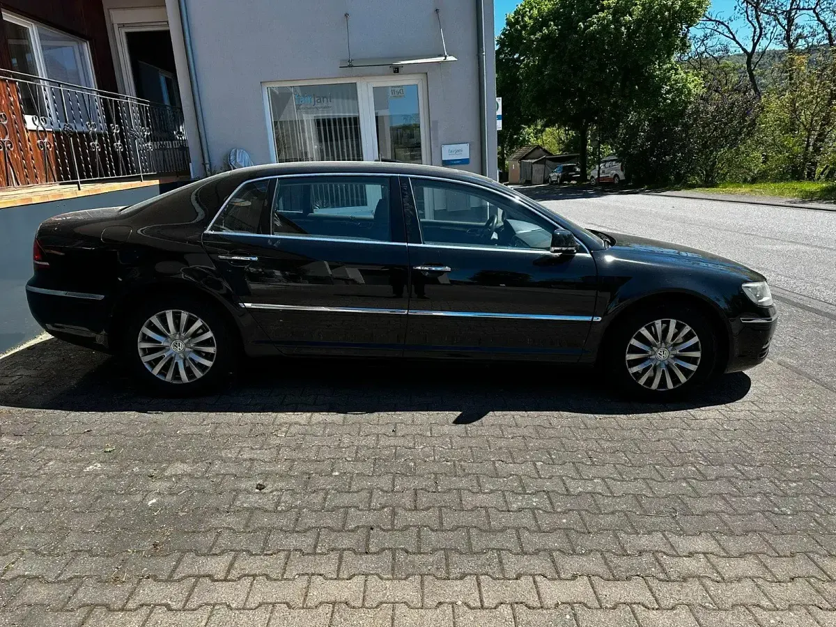 Usado VW Phaeton 239 HP (175 kW) 2013 Preto Sedan
