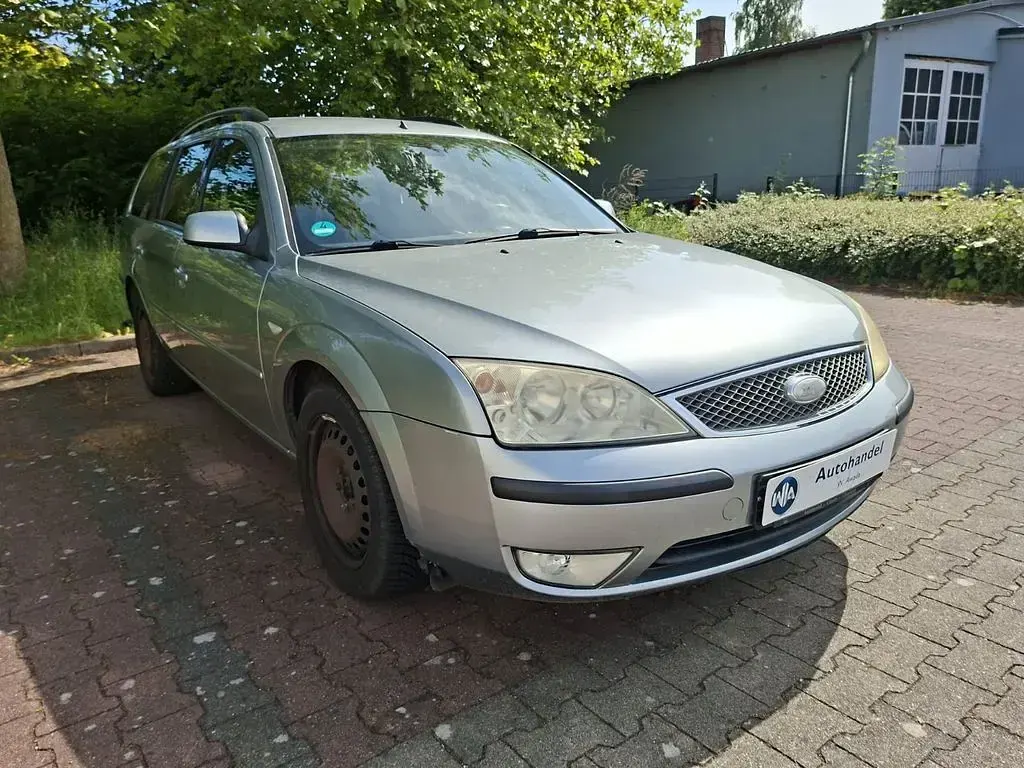 Gebraucht Ford Mondeo Ambiente 125 PS (91 kW) 2004 Grau Limousine