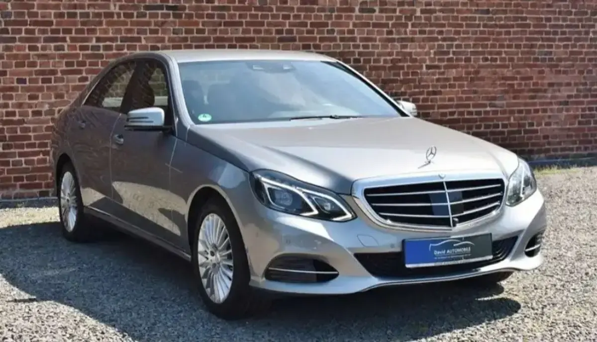 Gebraucht Mercedes E250 211 PS (155 kW) 2013 Grau Limousine