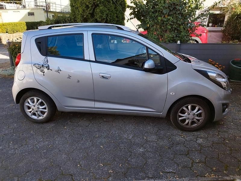 Silber Gebraucht 2014 Chevrolet Spark LT Kleinwagen | 4.400 € (Fairer Preis) - Bild 1/4