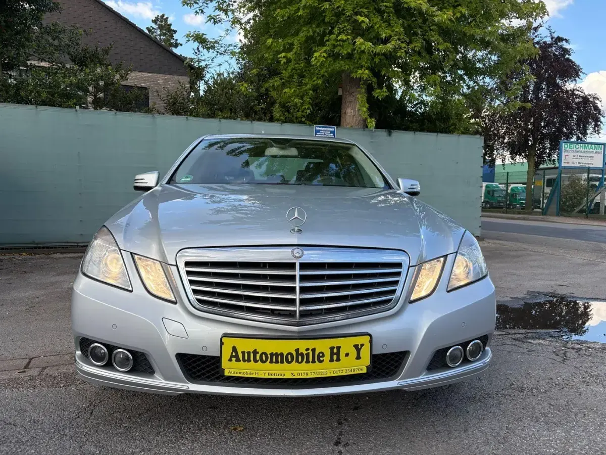 Gebraucht Mercedes E200 136 PS (100 kW) 2010 Silber Limousine