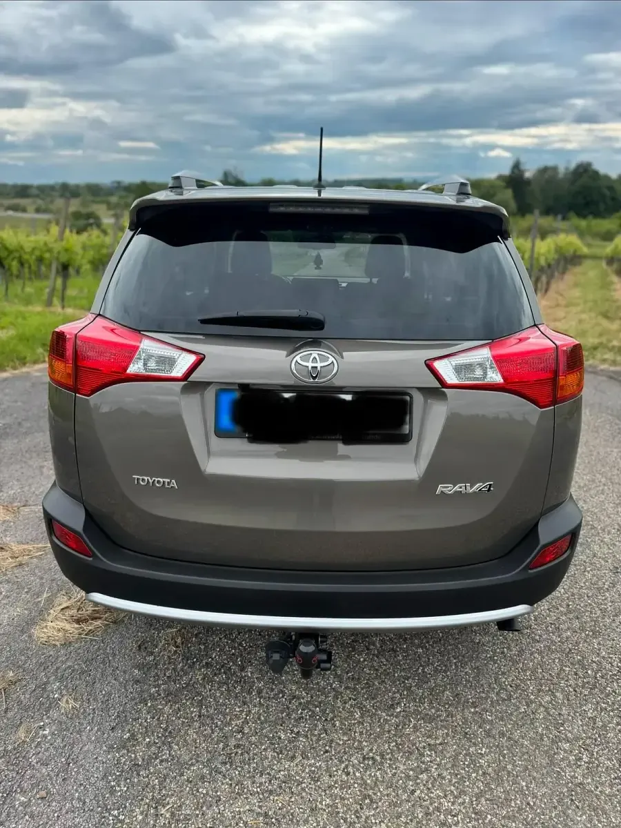 Gebraucht Toyota RAV4 150 PS (110 kW) 2016 Braun SUV