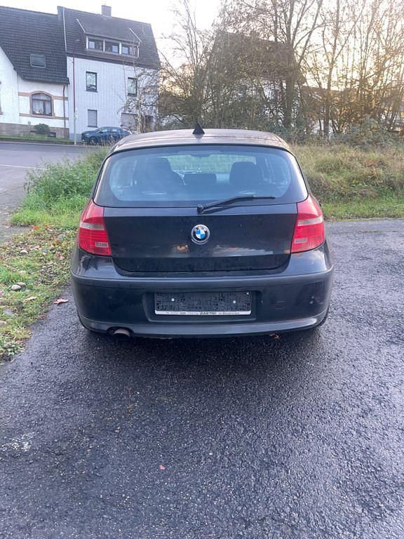 Schwarz Gebraucht 2007 BMW 116 Kleinwagen | 2.500 € (Etwas zu teuer) - Bild 1/4