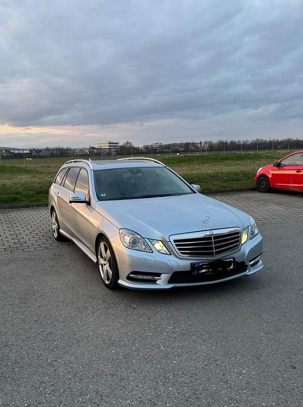 Gebraucht Mercedes E300 Avantgarde 231 PS (169 kW) 2012 Kombi