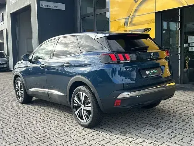 Gebraucht Peugeot 3008 Allure 131 PS (96 kW) 2023 Blau celebes SUV