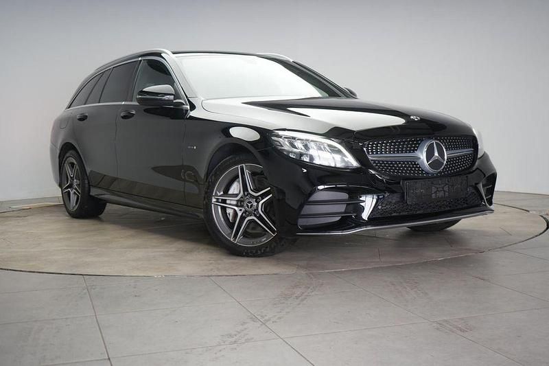Gebraucht Mercedes C300e AMG 194 PS (142 kW) 2019 Schwarz Limousine