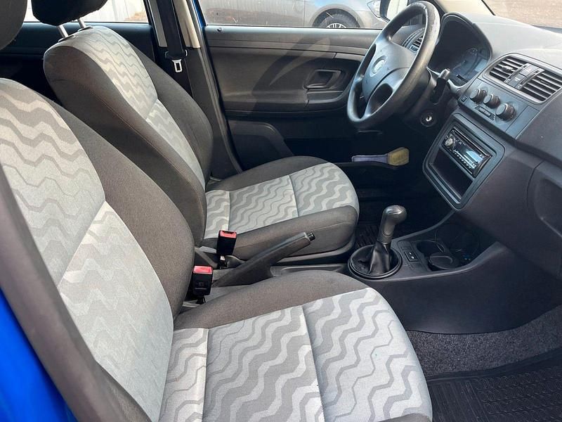 Gebraucht Skoda Fabia 60 PS (44 kW) 2009 Blau Limousine