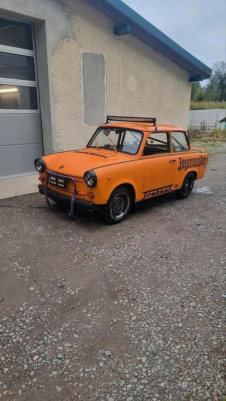 Orange Gebraucht 1967 Trabant 601 Limousine | 1.450 € - Bild 1/4