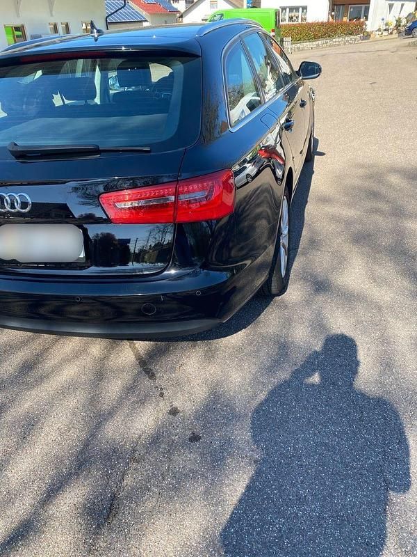 Gebraucht Audi A6 136 PS (100 kW) 2014 Schwarz Kombi