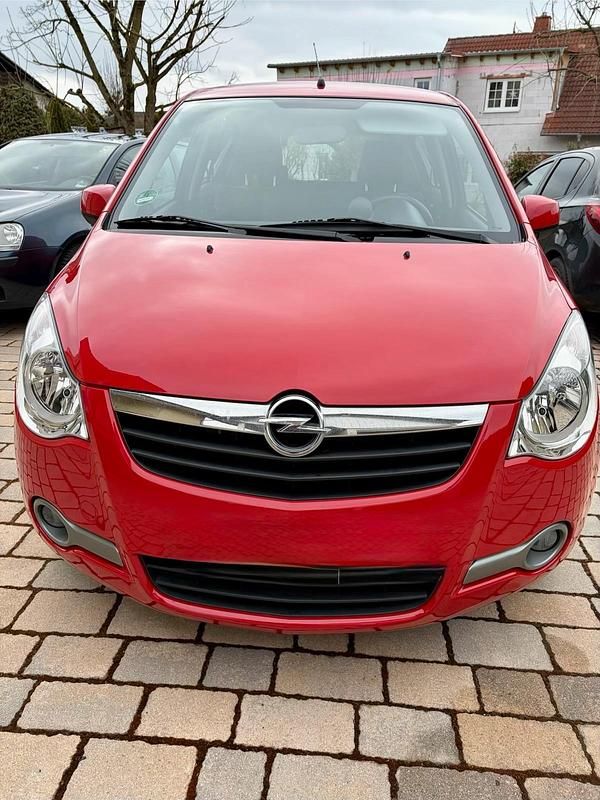 Gebraucht Opel Agila 68 PS (50 kW) 2013 Rot Kleinwagen