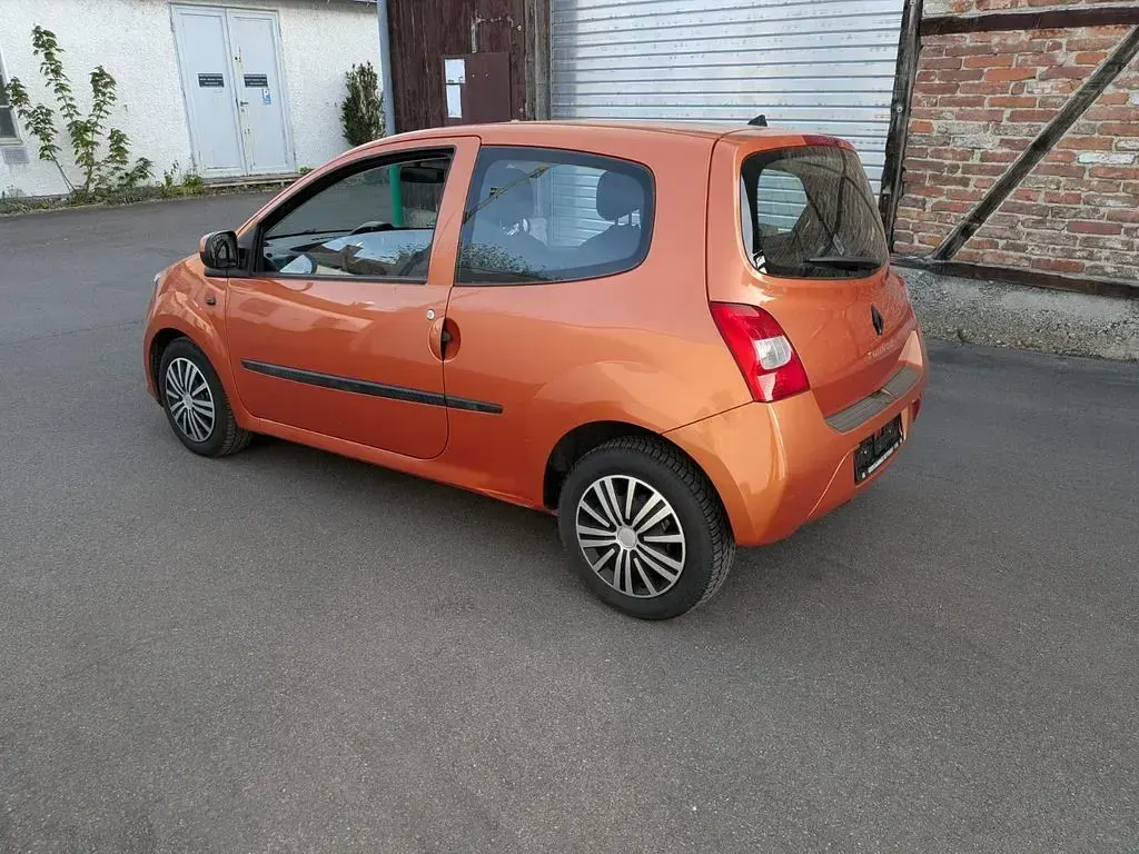 Usata Renault Twingo Expression 76 CV (55 kW) 2010 Arancione Utilitaria
