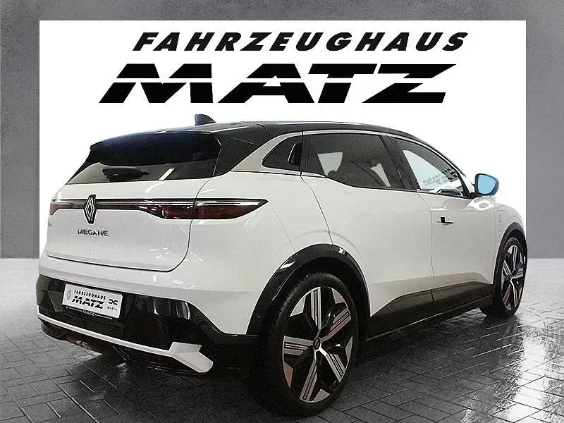 Gebraucht Renault Megane E-Tech Iconic 160 kW (218 PS) 2023 Weiß Limousine